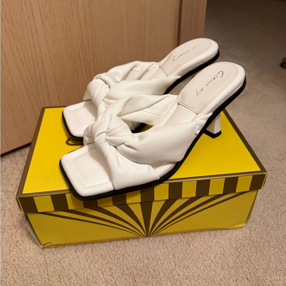 NWT Circus by Sam Edelman White Sim Knotted Mules